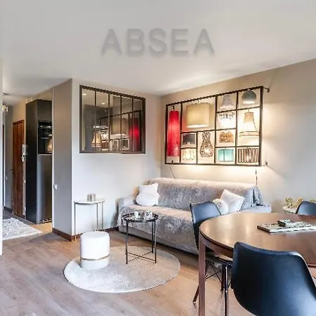 Lägenhet Renovated With Garden Pool Air Conditioning 4 Sleeps *