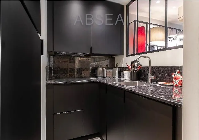 Nice Renovated Studio With Garden Pool Air Conditioning 4 Sleeps شقة نيس